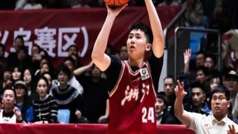 2025贵州“村超”再成焦点